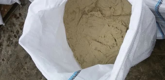 Песок в мешках